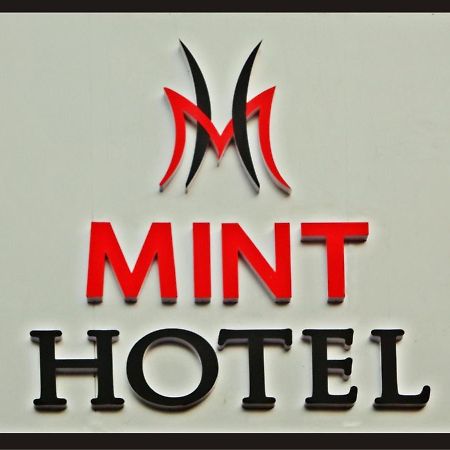 Mint Hotel Chandigarh Exterior photo